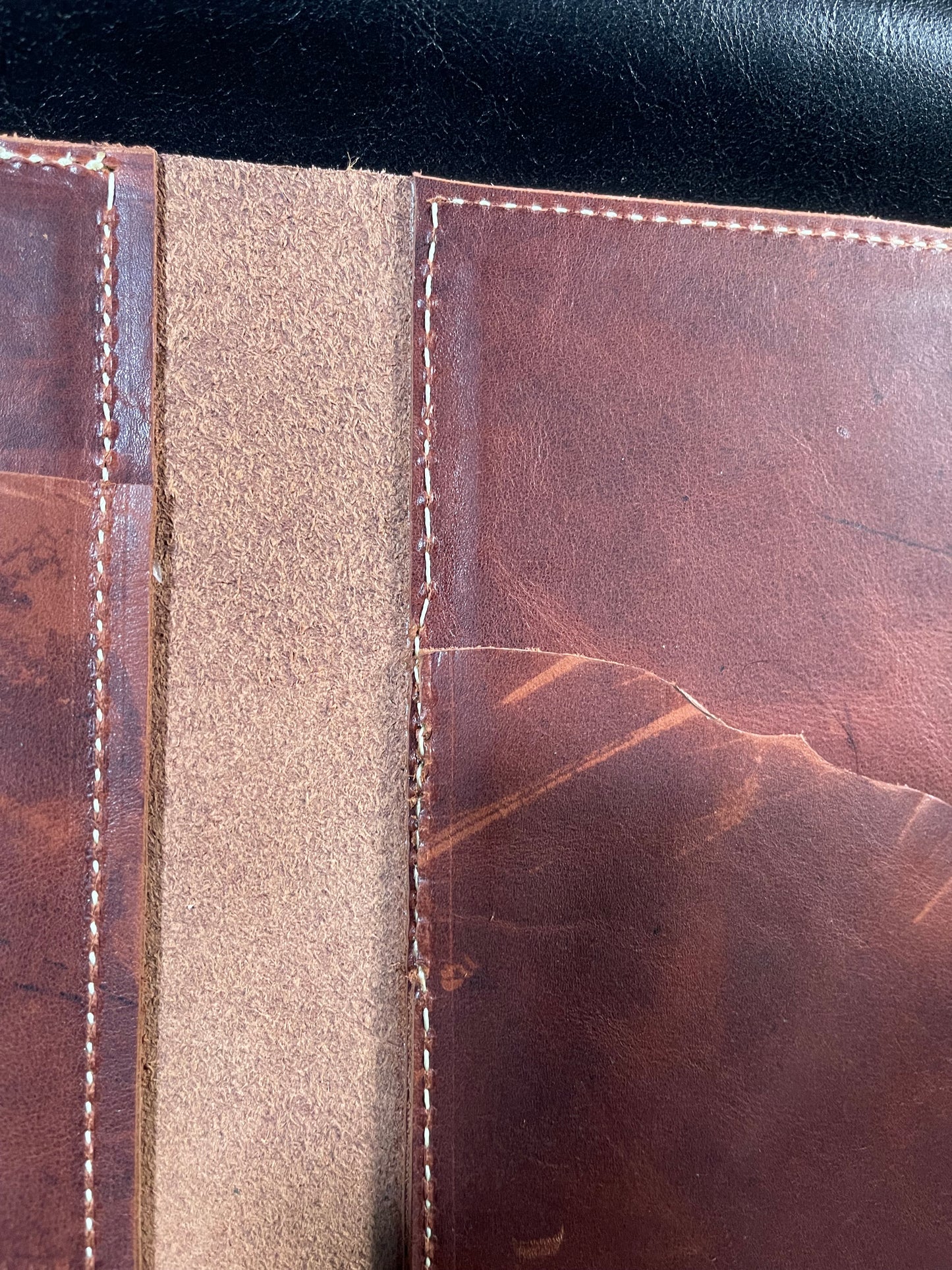 Flop Vintage Tan D&D padfolio