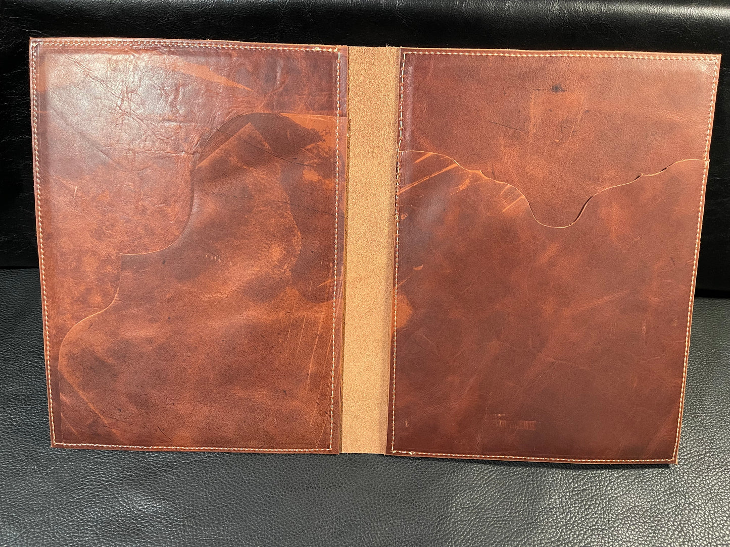 Flop Vintage Tan D&D padfolio